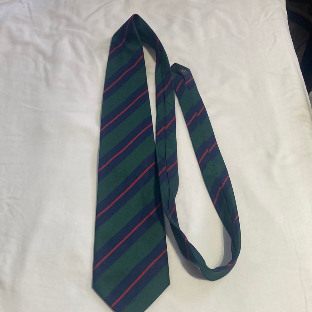 Gerald Austin 100% silk stripe tie in navy/green/red.